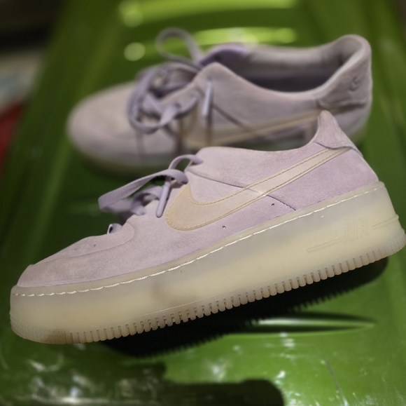Nike Air Force I, platform size 10 women, suede exterior, - Picture 6 of 6